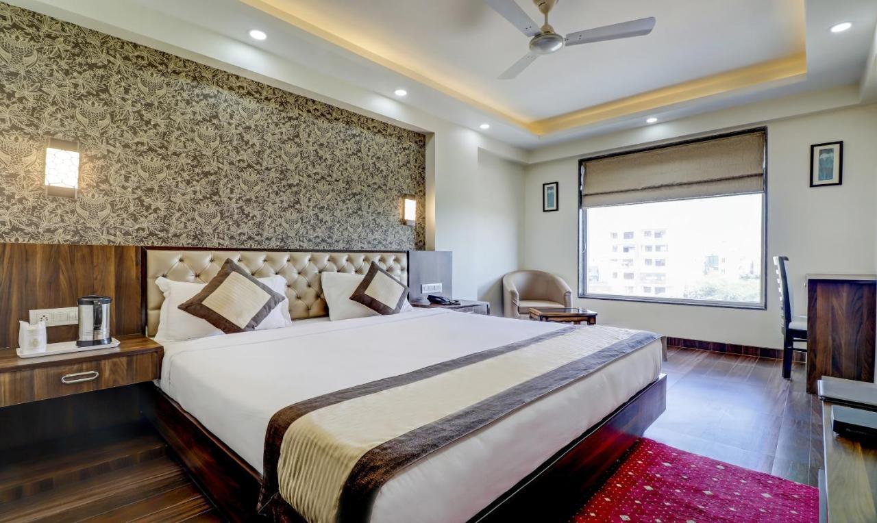 Sanskar Hotel Jaipur Eksteriør bilde