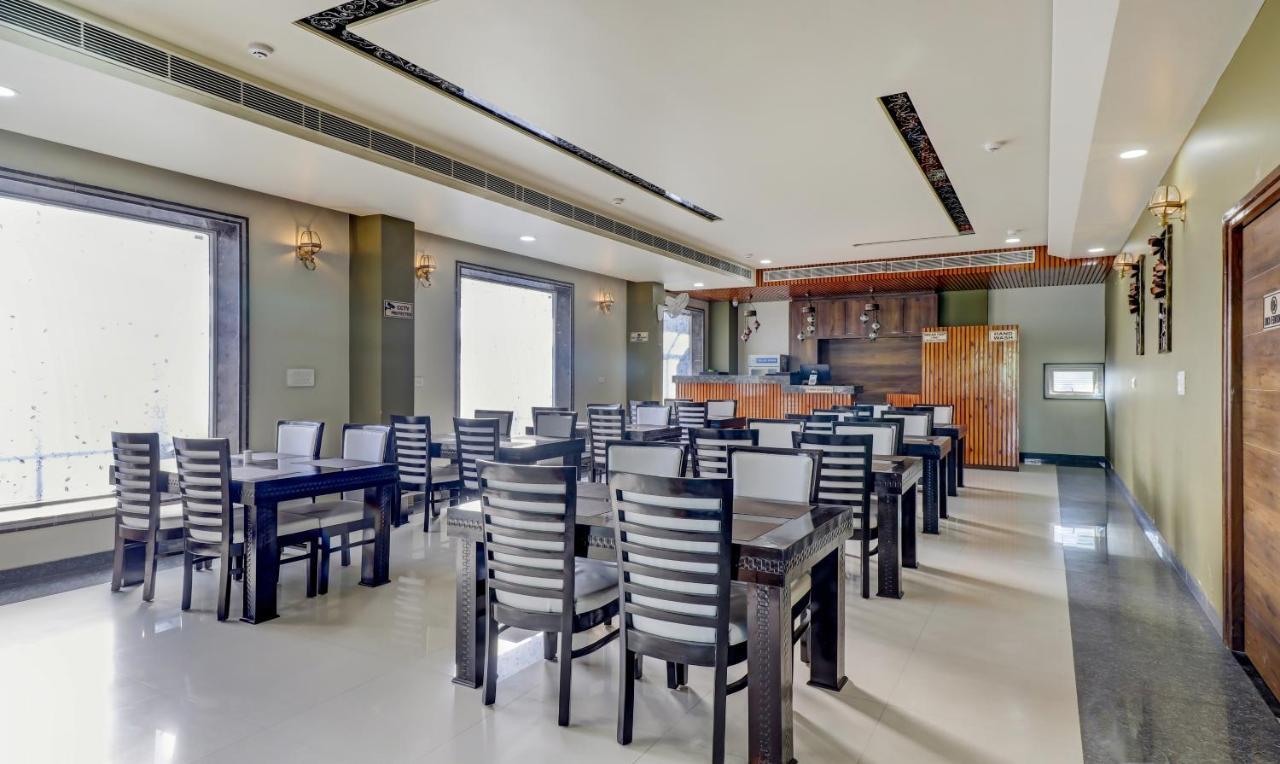 Sanskar Hotel Jaipur Eksteriør bilde